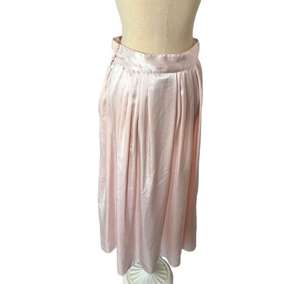 Women's Pink Satin vintage skirt - Picture 7 of 10